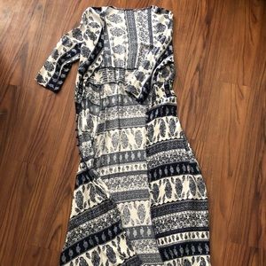 Blue and white duster